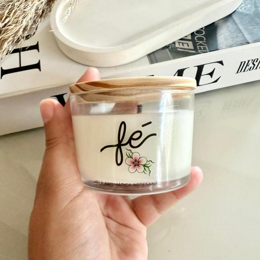 Vela perfumada frases - 100g COM TAMPA DE MADEIRA - ARTESANAL VEGANA