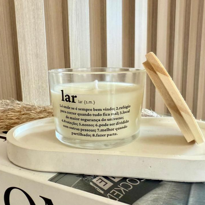 Vela perfumada frases - 100g COM TAMPA DE MADEIRA - ARTESANAL VEGANA